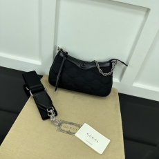 Gucci Hobo Bags